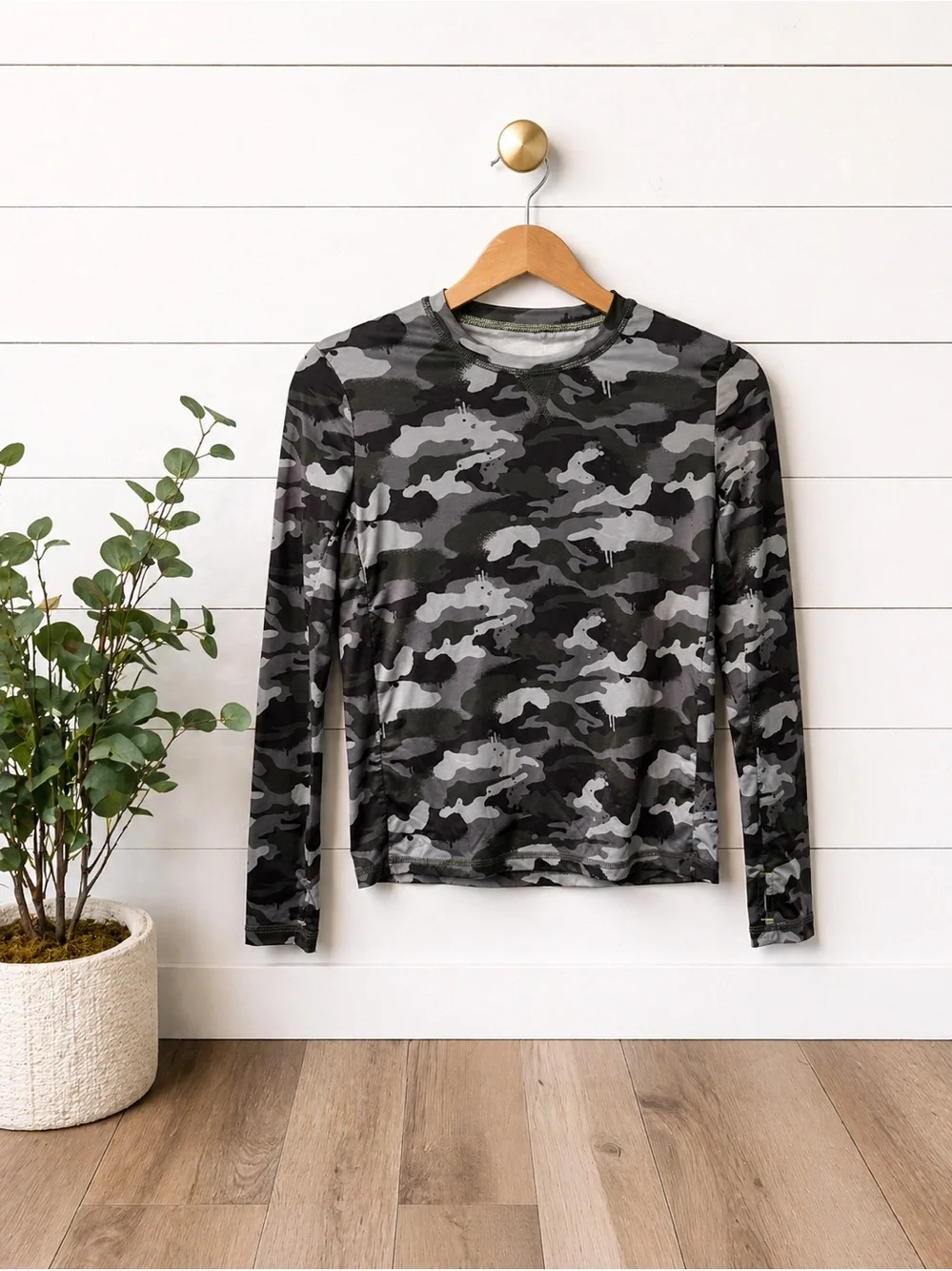 🖤💚🩶 Boys Comfortech Camo Long Sleeve Shirt | Stretch Performance | Size L